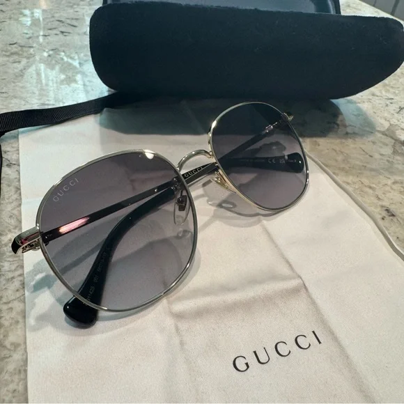 Gucci GG1142S Gold and Black Round Sunglasses women GG - Picture 1 of 16
